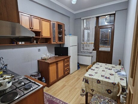 Elan №6479758 - Bakı, İnşaatçılar m., 2 otaqlı, 40 m², 10/16 mərtəbə