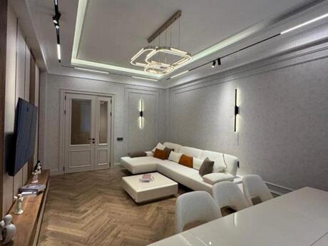 3 otaqlı mənzil, 14 m², Renessans Palace: 650 000 ₼ 2