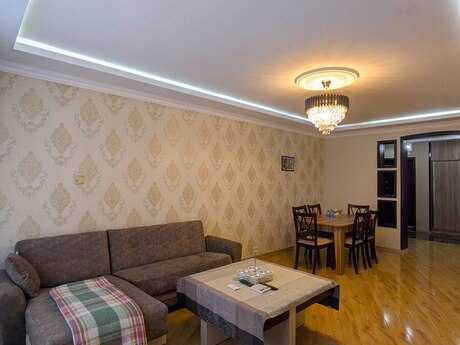 Kirayə 3 otaqlı mənzil, 130 m², 8 Noyabr: 1 000 ₼/ay 3
