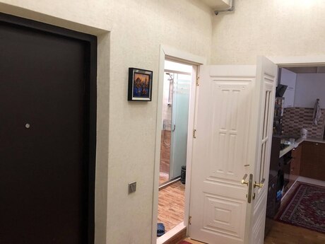 3-комнатная квартира, 85 м², Azadlıq Prospekti: 260 000 ₼ 2