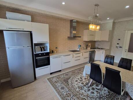 Kirayə 3 otaqlı mənzil, 170 m², 28 May: 1 499 ₼/ay 5