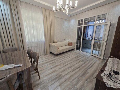 3-room apartment for rent, 73 m², Yeni Günəşli: 750 ₼/mo 2