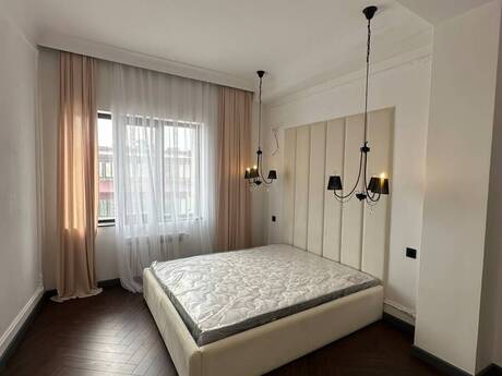 3-room apartment, 142 m², 8 Noyabr: 375 000 ₼ 4