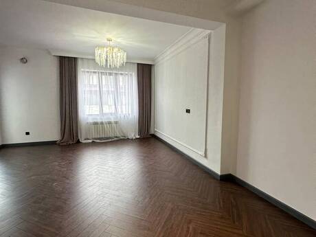 3-room apartment, 142 m², 8 Noyabr: 375 000 ₼ 2