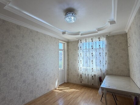 Elan №6479901 - Bakı, Yeni Yasamal q., 2 otaqlı, 70 m², 4/17 mərtəbə