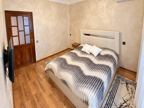 2-room apartment, 70 m², Köhnə Günəşli: 147 000 ₼ 3