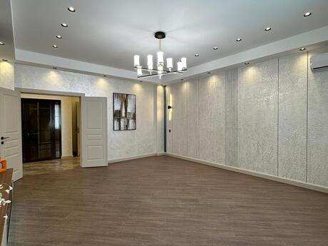 3-комнатная квартира, 135 м², İnşaatçılar: 374 000 ₼ 3