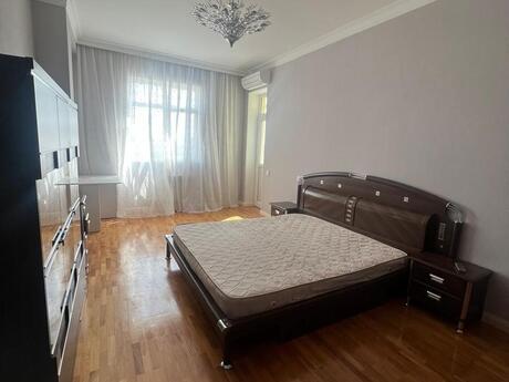 4-room apartment, 160 m², 8-ci mikrorayon: 380 000 ₼ 4