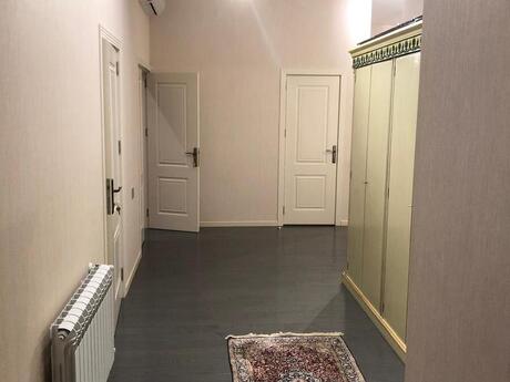 4-room apartment, 202 m², Nizami: 680 000 ₼ 4