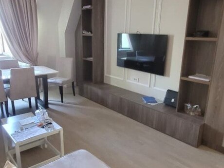 3 otaq · 135 m² · 10/17 mərtəbə, Nəsimi