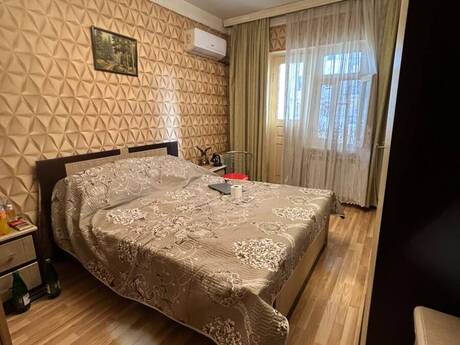 2-room apartment, 65 m², 8 Noyabr: 240 000 ₼ 3