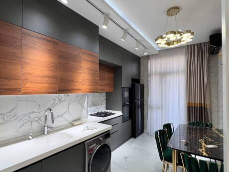 3-room apartment for rent, 125 m², Nizami: 2 000 ₼/mo 5