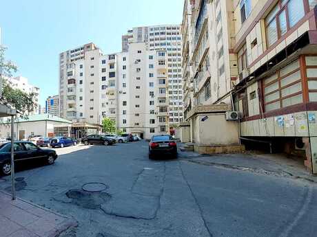 Объявление №6480268 - Баку, м. Шах Исмаил Хатаи, 4-комн., 112 м², 3/9 этаж