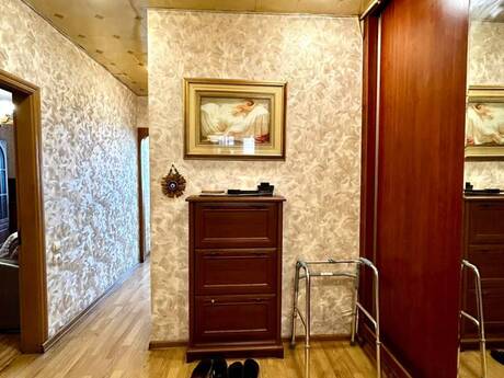 2-room apartment, 65 m², 8 Noyabr: 240 000 ₼ 5
