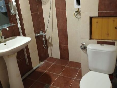 Аренда: 2-комнатная квартира, 65 м², Memar Əcəmi: 140 ₼/мес 4