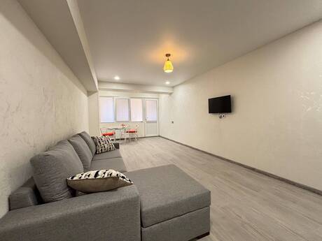 Elan №6480304 - Bakı, Gənclik m., 2 otaqlı, 70 m², 2/10 mərtəbə