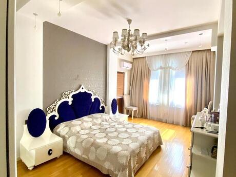 3-комнатная квартира, 130 м², 8-ci mikrorayon: 350 000 ₼ 4