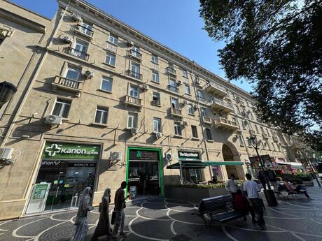 2 otaqlı mənzil, 72 m², Sahil: 380 000 ₼ 2