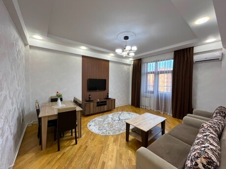 Elan №6480478 - Bakı, Şah İsmayıl Xətai m., 2 otaqlı, 70 m², 14/16 mərtəbə