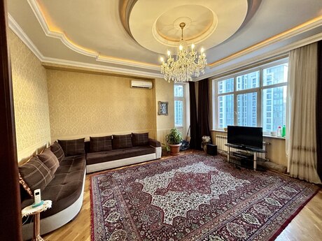 3 otaqlı mənzil, 110 m², Elmlər Akademiyası: 370 000 ₼ 2