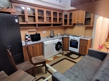 Аренда: 2-комнатная квартира, 70 м², Qara Qarayev: 600 ₼/мес 4