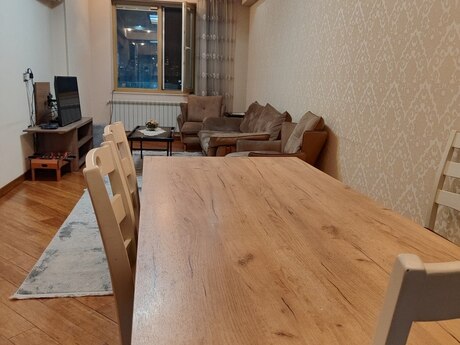 Kirayə 3 otaqlı mənzil, 100 m², Şah İsmayıl Xətai: 1 100 ₼/ay 4
