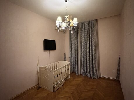 3-room apartment for rent, 110 m², Bakıxanov: 800 ₼/mo 3
