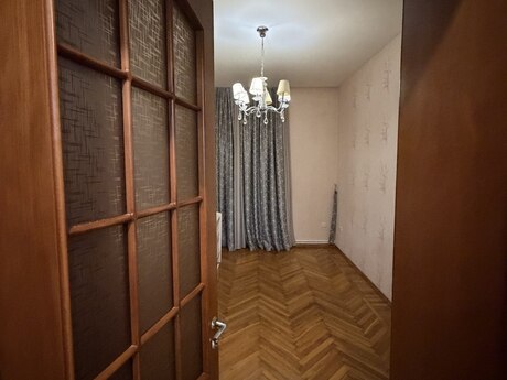 3-room apartment for rent, 110 m², Bakıxanov: 800 ₼/mo 2