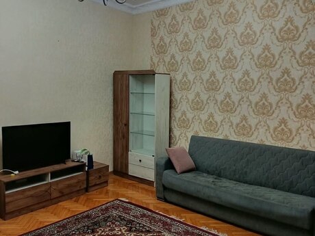 Kirayə 2 otaqlı mənzil, 60 m², 28 May: 850 ₼/ay 2
