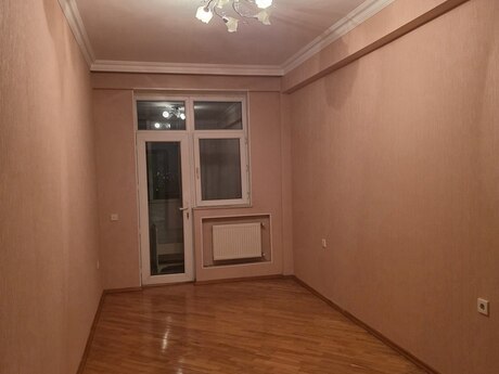 3-room apartment for rent, 126 m², Bakıxanov: 700 ₼/mo 4