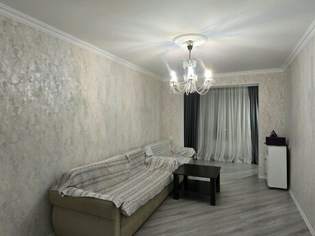 Elan №6480743 - Bakı, 28 May m., 2 otaqlı, 65 m², 5/5 mərtəbə