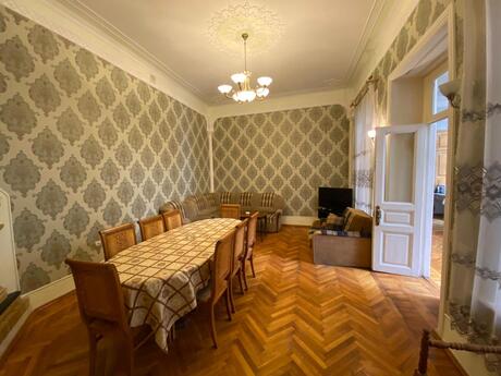 4-room apartment for rent, 160 m², Sahil: 1 300 ₼/mo 4