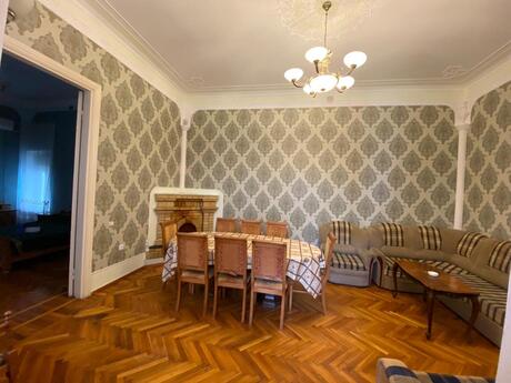 4-room apartment for rent, 160 m², Sahil: 1 300 ₼/mo 3