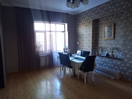 7 otaqlı həyət evi, 270 m², Qala: 110 000 ₼ 3