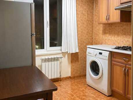 Аренда: 1-комнатная квартира, 35 м², Elmlər Akademiyası: 450 ₼/мес 4