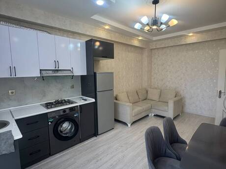 2 otaq · 60 m² · 8/19 mərtəbə, İnşaatçılar
