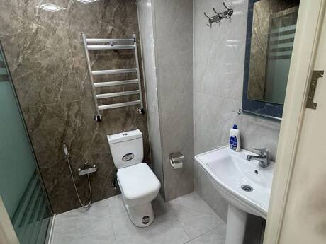 Kirayə 2 otaqlı mənzil, 60 m², İnşaatçılar: 700 ₼/ay 3