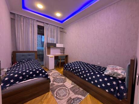 3 otaq · 115 m² · 5/17 mərtəbə, 28 May