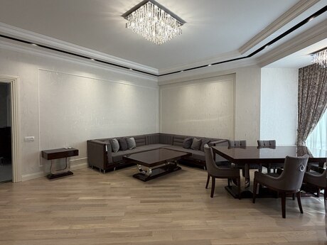 2-комнатная квартира, 115 м², Retro Palace: 399 000 ₼ 2