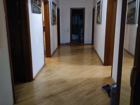 4-room apartment, 162 m², Nizami: 438 000 ₼ 2
