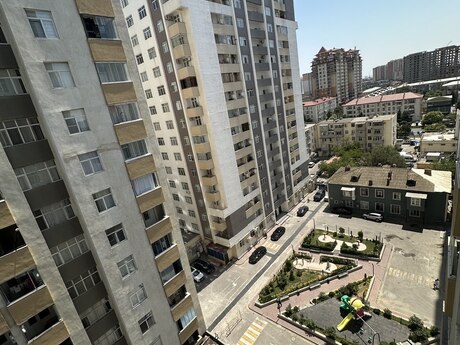 2 Qara Qarayev