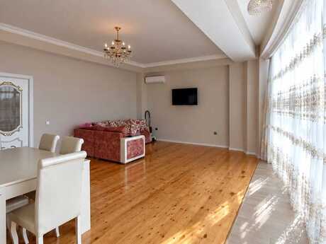 Аренда: 3-комнатная квартира, 110 м², Elmlər Akademiyası: 1 000 ₼/мес 2