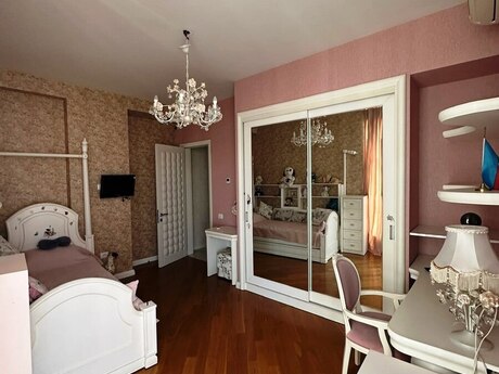 Аренда: 4-комнатная квартира, 200 м², 28 May: 2 000 ₼/мес 5
