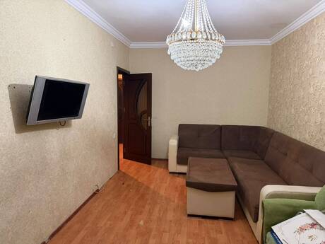 Объявление №6481150 - Баку, м. Ази Асланов, 3-комн., 85 м², 2/9 этаж