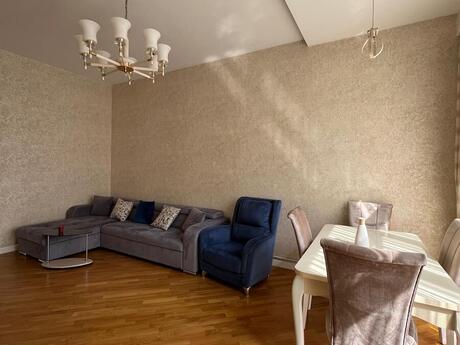 2-room apartment for rent, 65 m², Əhmədli: 650 ₼/mo 2