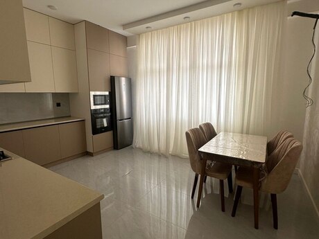 3-room apartment for rent, 115 m², Azadlıq Prospekti: 1 000 ₼/mo 3