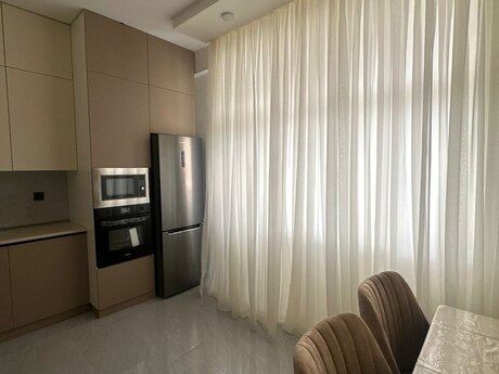 3-room apartment for rent, 115 m², Azadlıq Prospekti: 1 000 ₼/mo 2