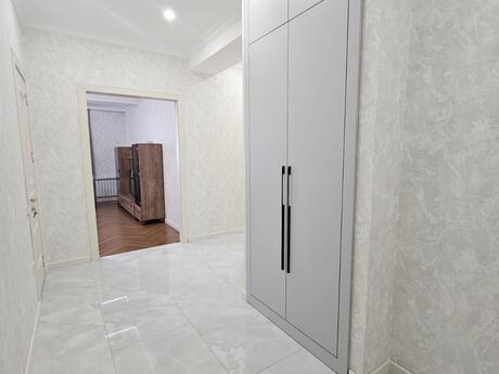 3-room apartment for rent, 125 m², Nəriman Nərimanov: 1 300 ₼/mo 3