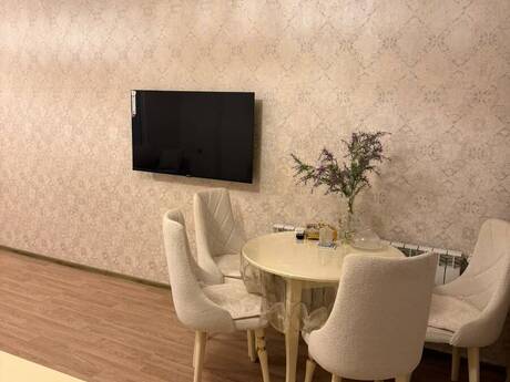 Kirayə 2 otaqlı mənzil, 70 m², Triumph Palace: 1 199 ₼/ay 4