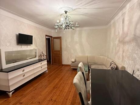 Аренда: 2-комнатная квартира, 60 м², Nərimanov: 800 ₼/мес 4